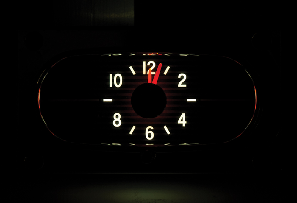 RLC-58C-IMP Clock Gauge Incandescednt Night View