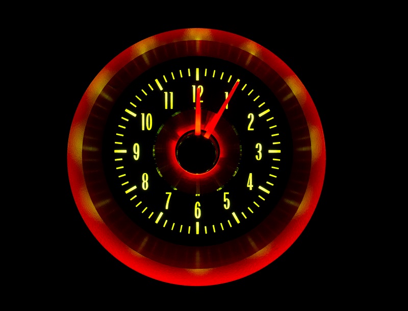 RLC-63C-VET Clock Gauge Yellow Flare Night View